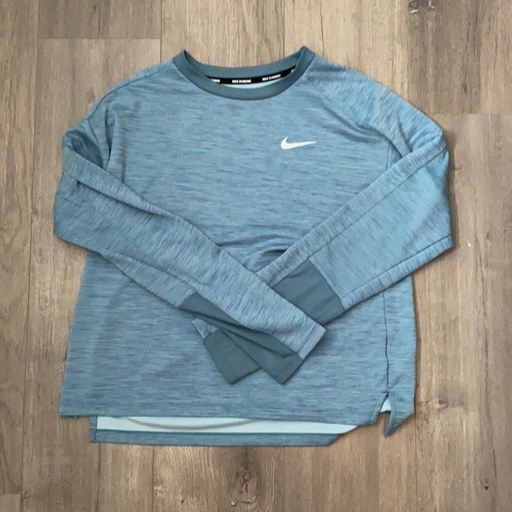 Women’s Nike long sleeve top